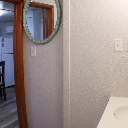 California Ave - 2 Bedroom - Home Away From Home! Pittsburgh Luaran gambar