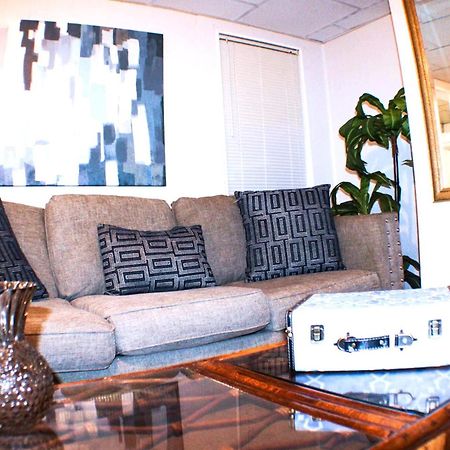 California Ave - 2 Bedroom - Home Away From Home! Pittsburgh Luaran gambar