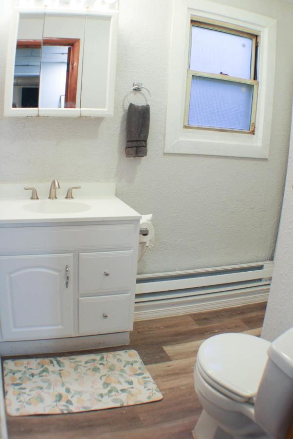 California Ave - 2 Bedroom - Home Away From Home! Pittsburgh Luaran gambar