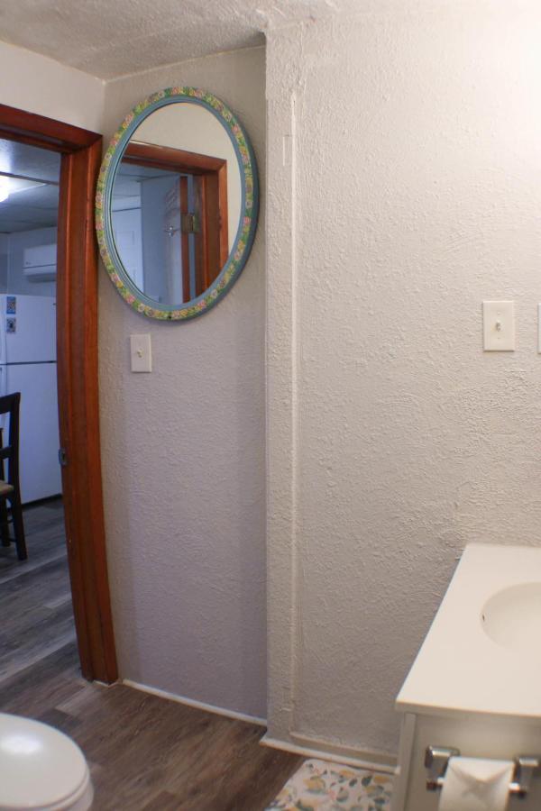 California Ave - 2 Bedroom - Home Away From Home! Pittsburgh Luaran gambar