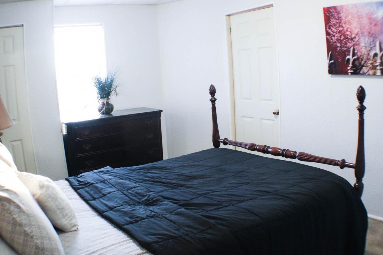 California Ave - 2 Bedroom - Home Away From Home! Pittsburgh Luaran gambar